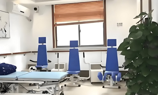 深圳 留学生落户材料_《华山论剑》首播差评如潮！网友的评价可谓“一针见血”！ 门想借打开的家之手情敌警察